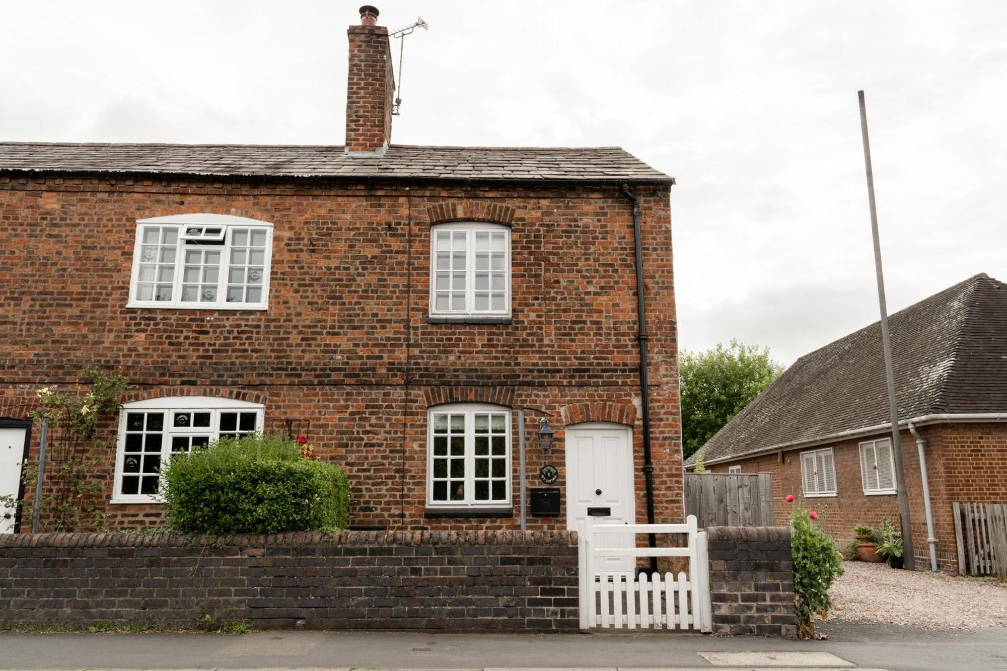 Cosy 2 Bed Cottage In Charming Village Of Christleton - For Up To 5 Exterior foto